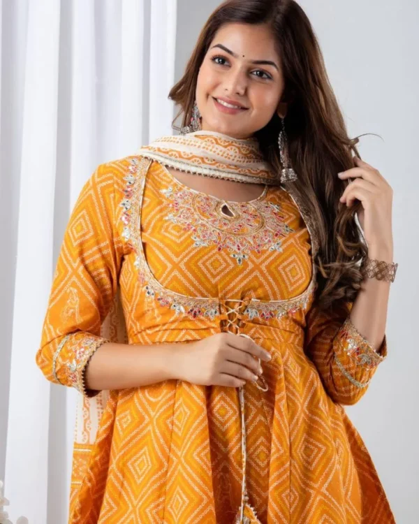Handcrafted Heavy Kurti Set