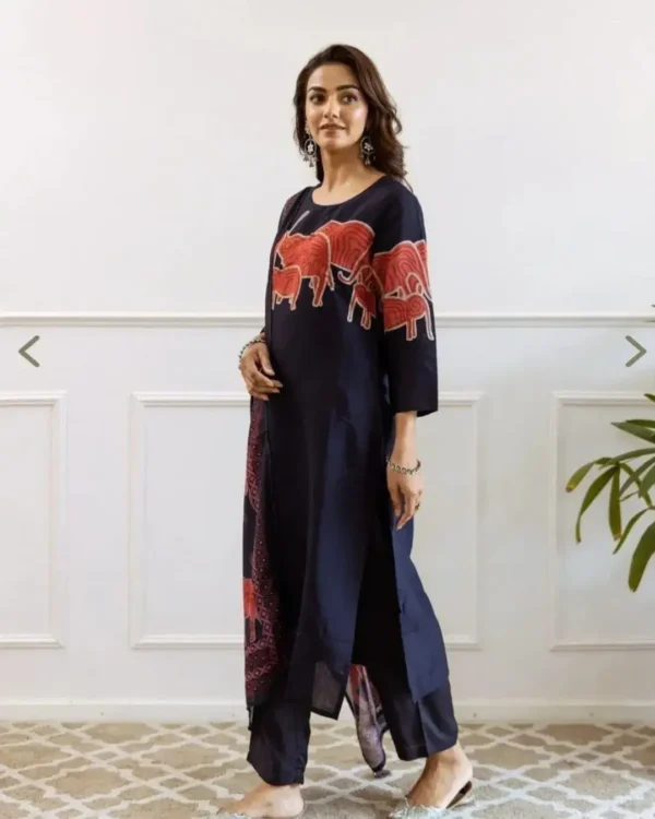 Handcrafted Heavy Kurti Set