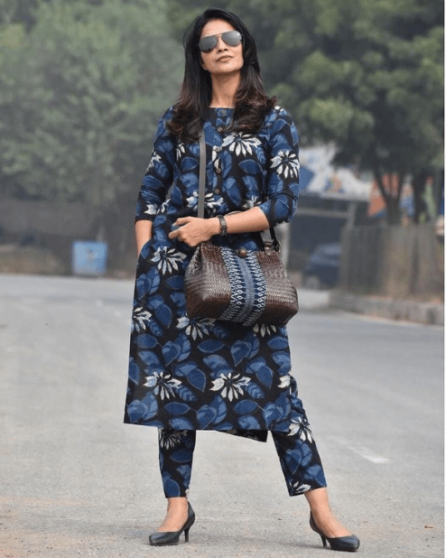 cotton monochrome kurti with pant