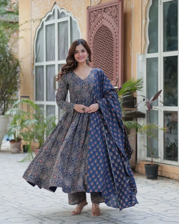 Printed Full Sleeve Anarkali Kurti Set