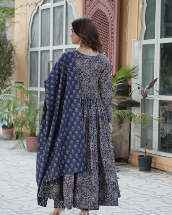 Printed Full Sleeve Anarkali Kurti Set