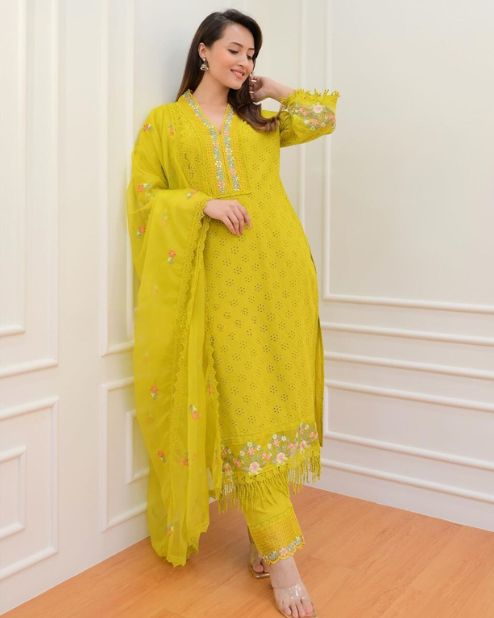 Pakistani Schiffli Cutwork Kurti Set