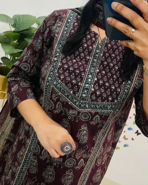 Burgundy Colour Kurti Pant Dupatta Set Front