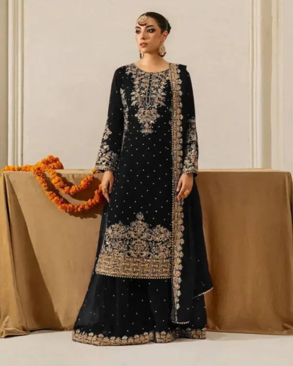 Pakistani Cutwork Kurti Set