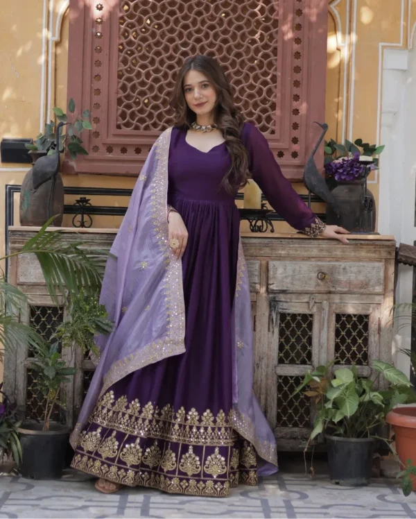 Printed Full Sleeve Anarkali Kurti Set