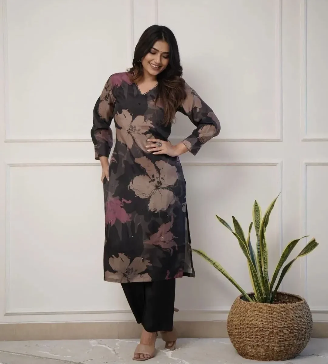Black Muslin Fabric Kurti With Pant