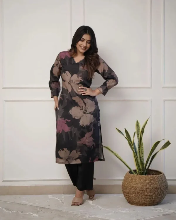 Black Muslin Fabric Kurti With Pant