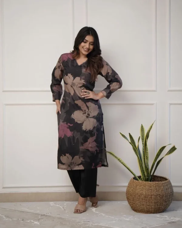 Black Muslin Fabric Kurti With Pant