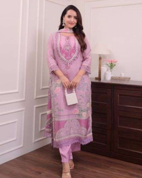 Muslin Pakistani Suit Set