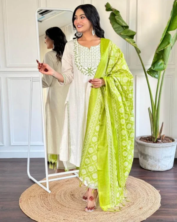 White Kurti With Green Dupatta
