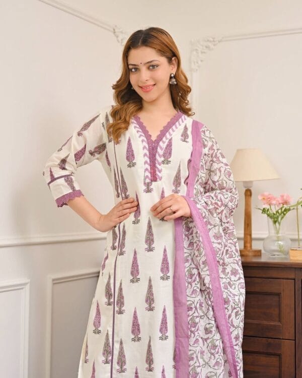 White Kurti With Pink Dupatta
