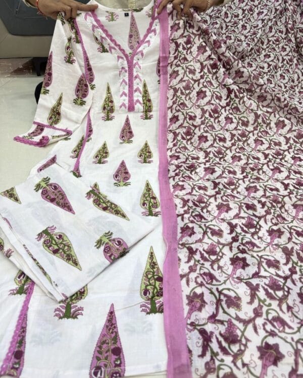 White Kurti With Pink Dupatta