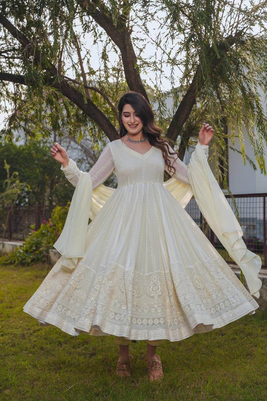 Off White Anarkali Kurti Set