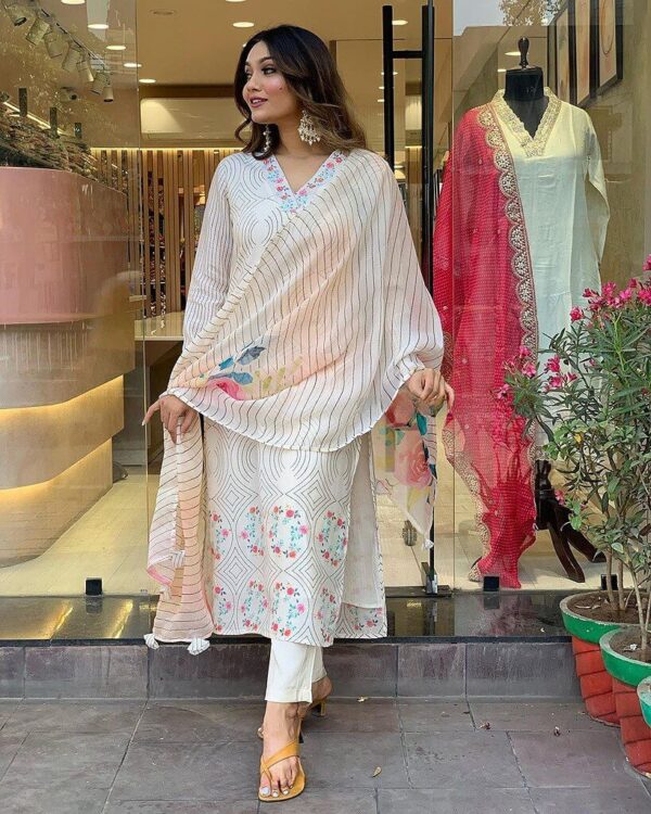 Muslin White Kurti Set With Dupatta