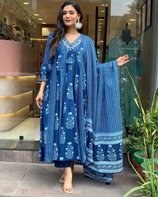 Blue Cotton Kurti Pant Dupatta Set​