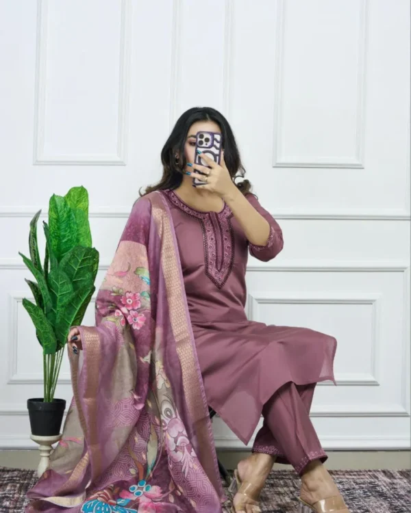 Roman Silk Kurti Set Front