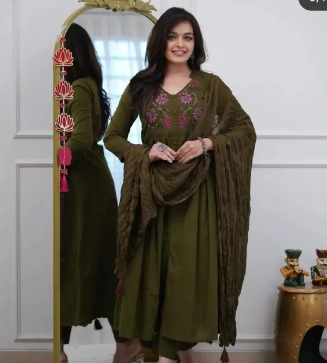 Mehndi Green Kurti Pant With Dupatta