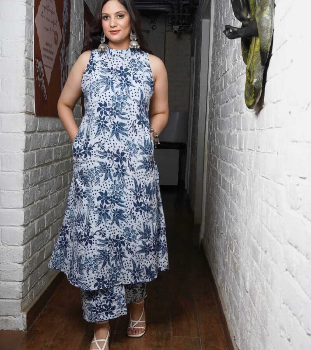 Floral Print Sleeveless Kurti With Palazzo