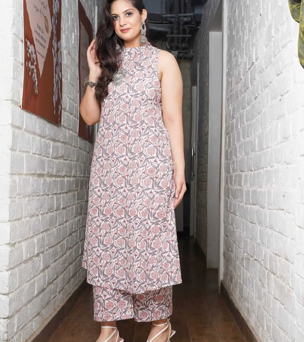 Sleeveless Office Wear Kurti Palazzo Set