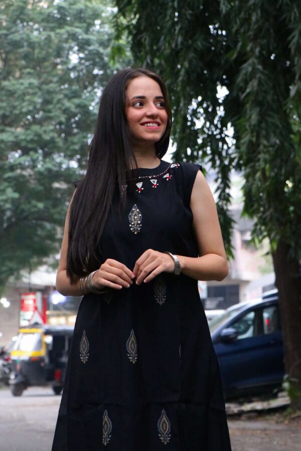 Sleeveless Black Kurti With Palazzo​ Set