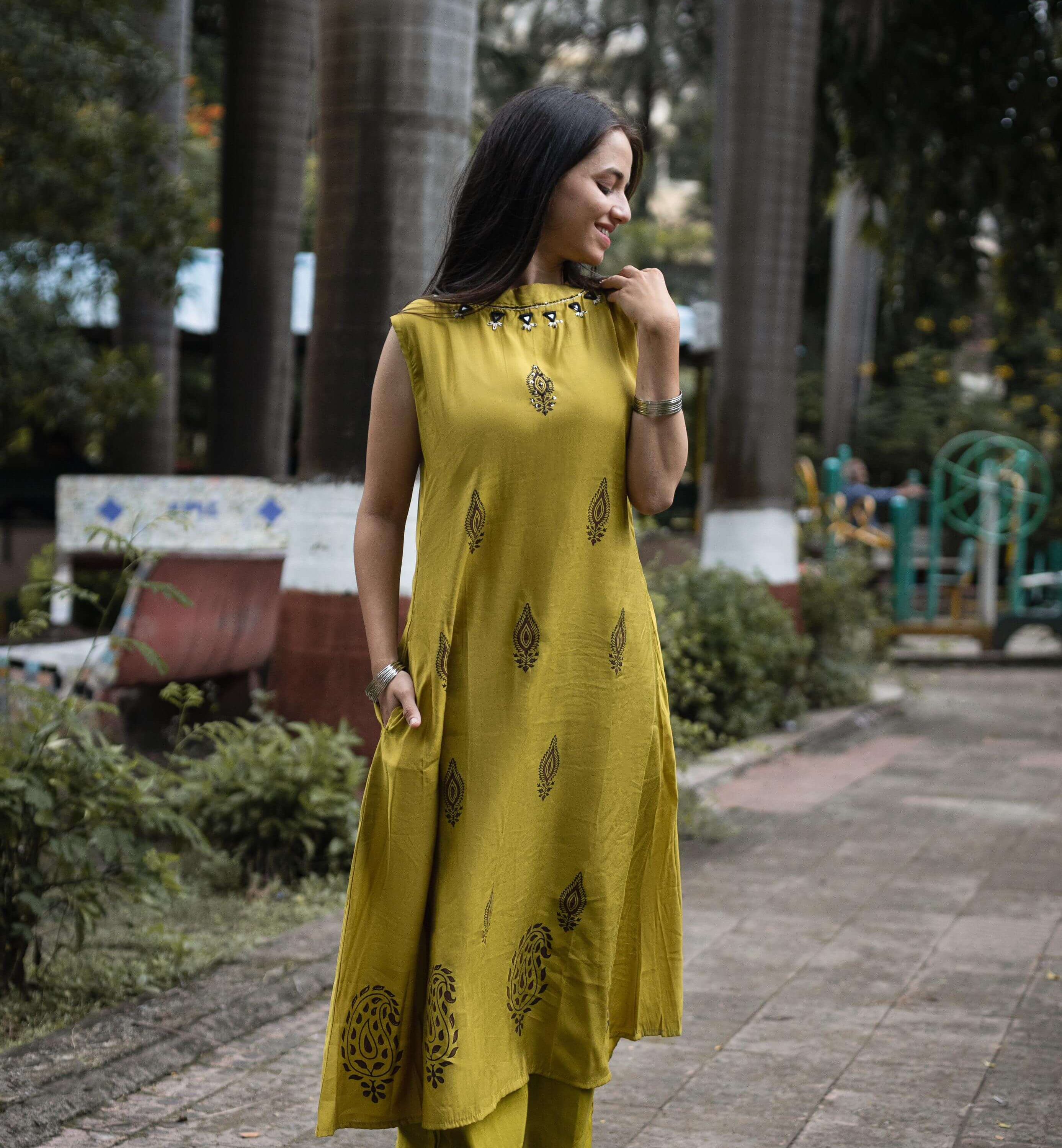 Sleeveless Yellow Kurti With Palazzo​ Set