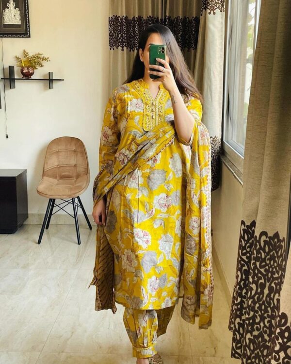 Cotton Yellow Sanganeri Print Kurti & Kurta Set