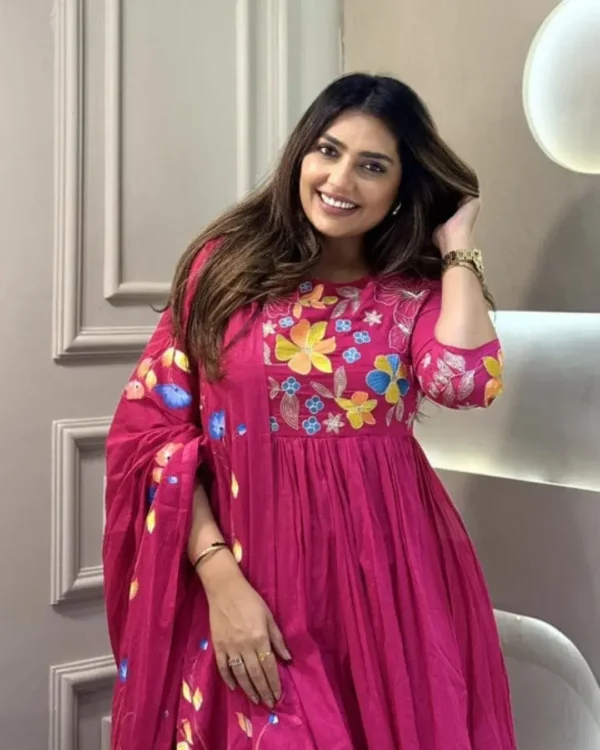 Pink Floral Print Kurti Pant With Dupatta Front