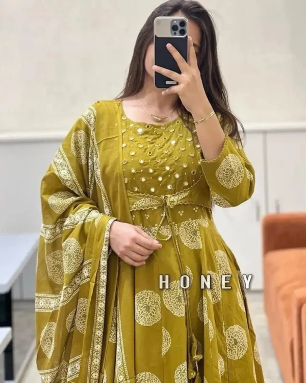 Green Cotton Kurti Pant With Dupatta Set
