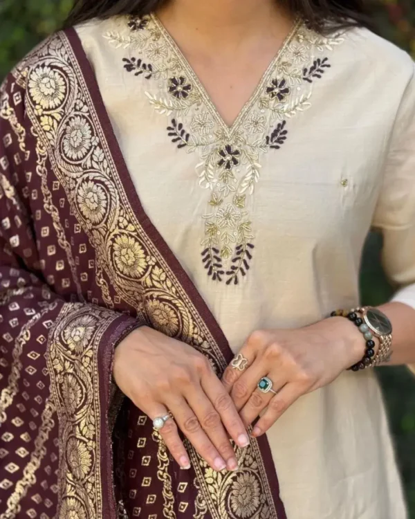 Cream White Embroidered Kurti Pant With Dupatta​