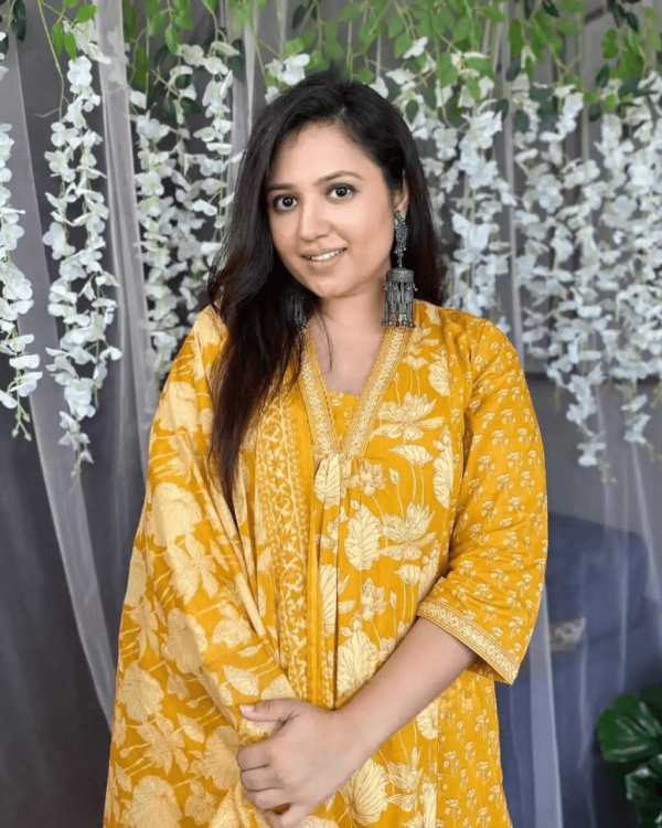 Yellow Printed Kurti Pant With Dupatta​