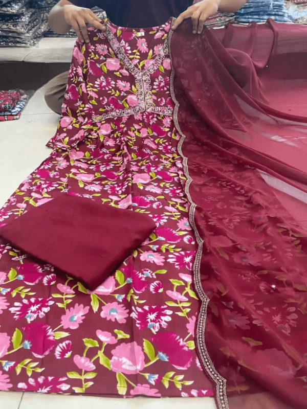 Wine Floral Print Kurti Pant With Dupatta