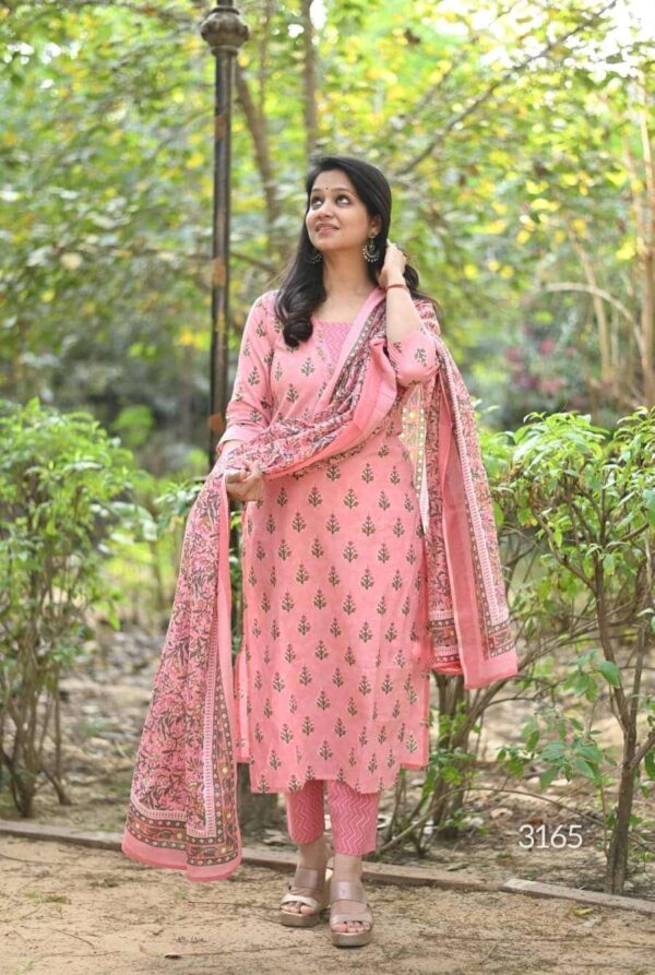 Cotton Pastel Pink Kurti Pant With Dupatta​