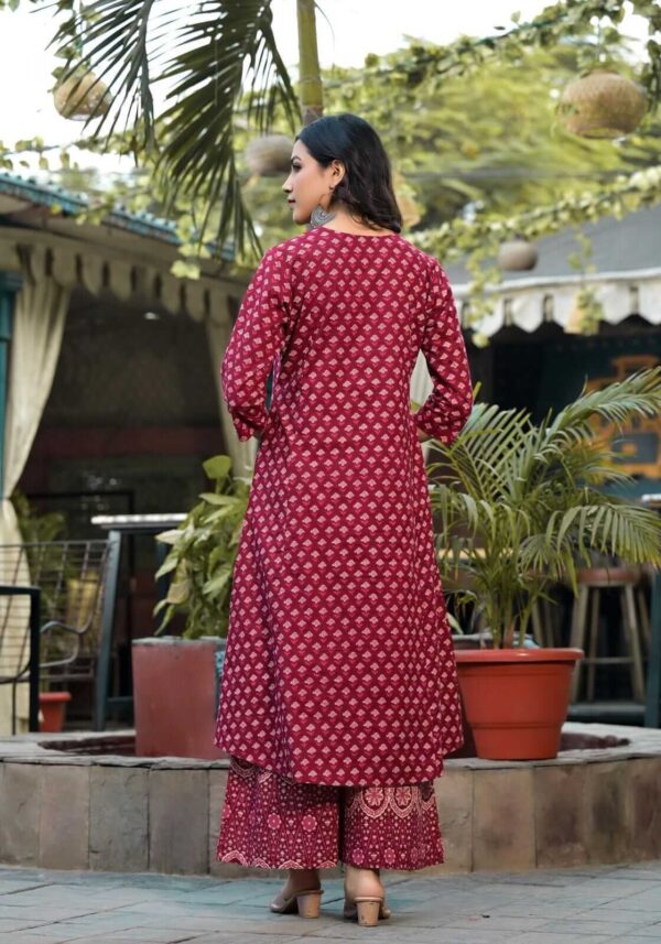 Floral Maroon Printed Kurti Pant With Dupatta