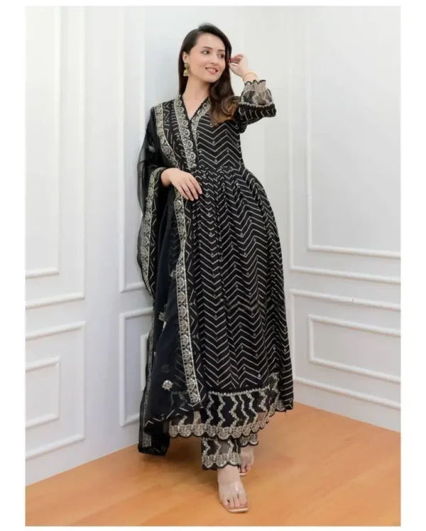 Rayon Black Naira Cut Kurti Pant Dupatta Set