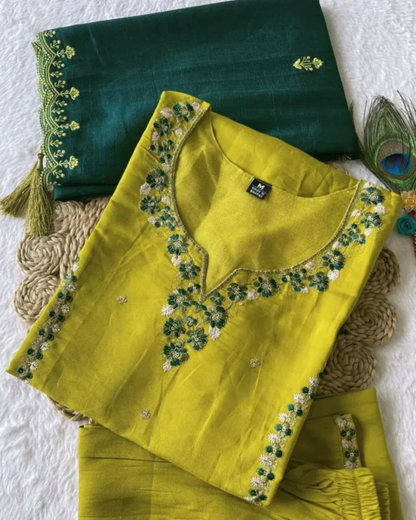 Peacock Green Kurti Pant With Dupatta​
