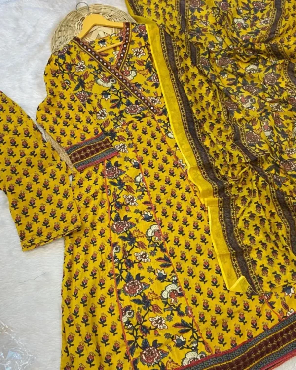 Yellow Cotton Floral Print Kurti Pant With Dupatta1