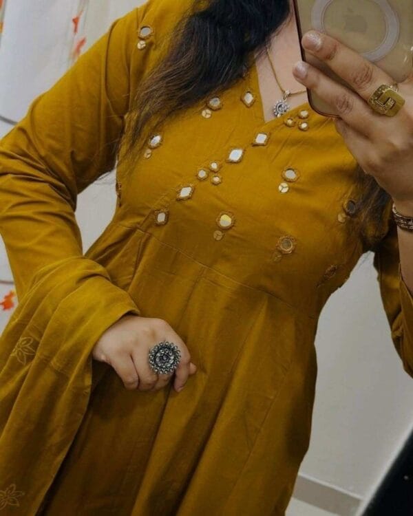 Yellow Printed Kurti Pant With Dupatta​ Front