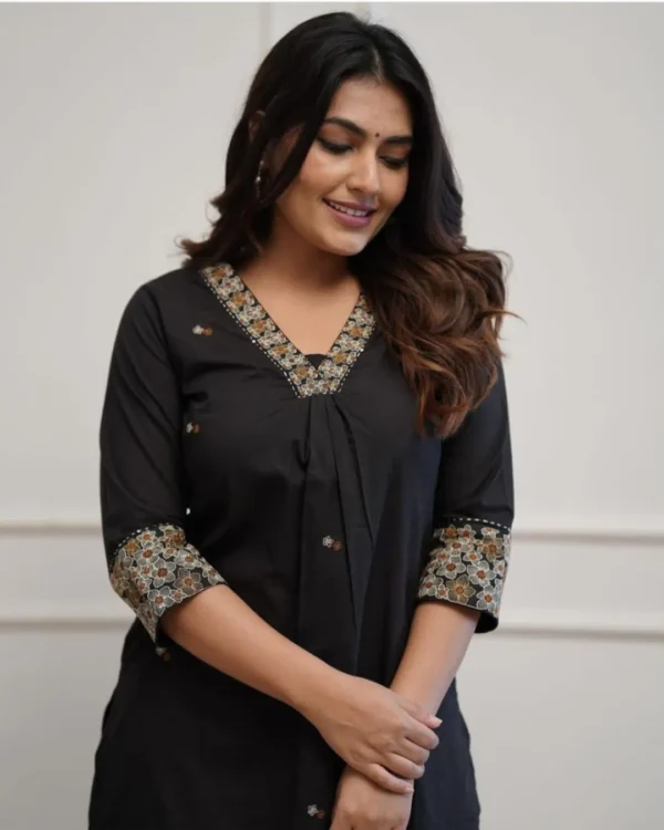 Black Daily Office Wear Kurti Pant