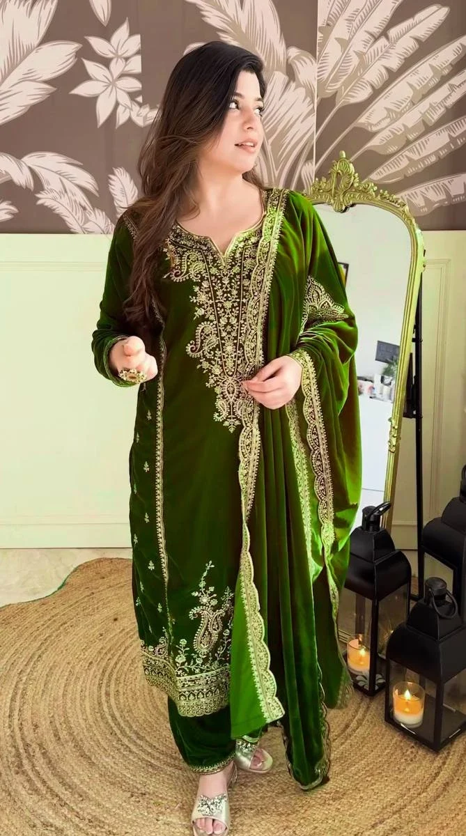 Green Velvet Suit Set​
