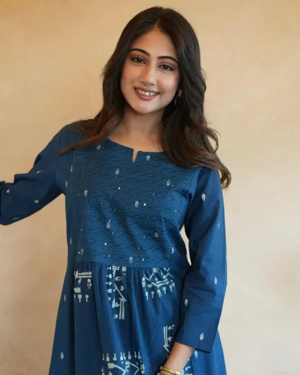 Printed Floral Blue Cotton Suit Set Front