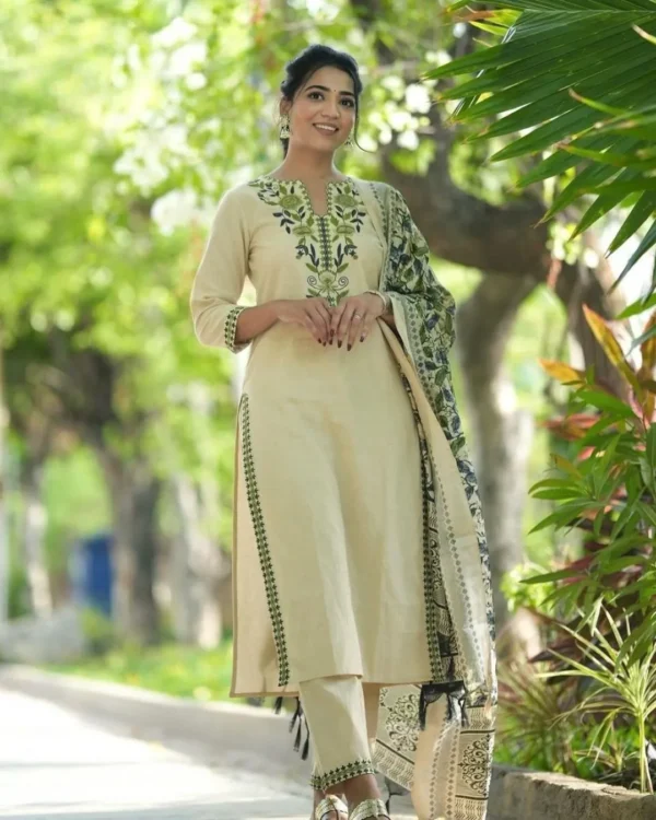 White Khadi Cotton Kurti​ Pant Dupatta Set