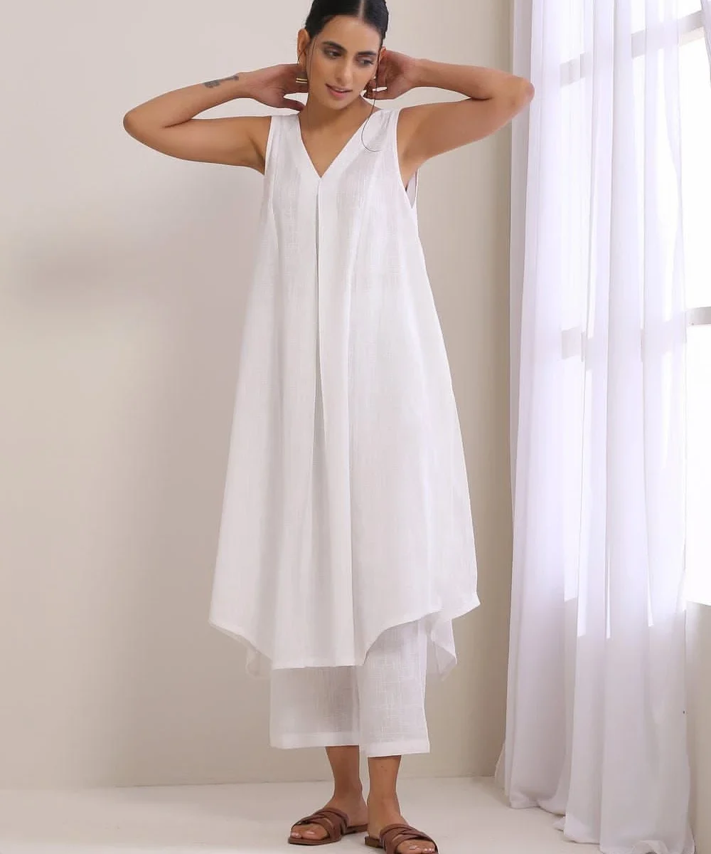 Sleeveless White Cotton Slub Kurti Pant Set