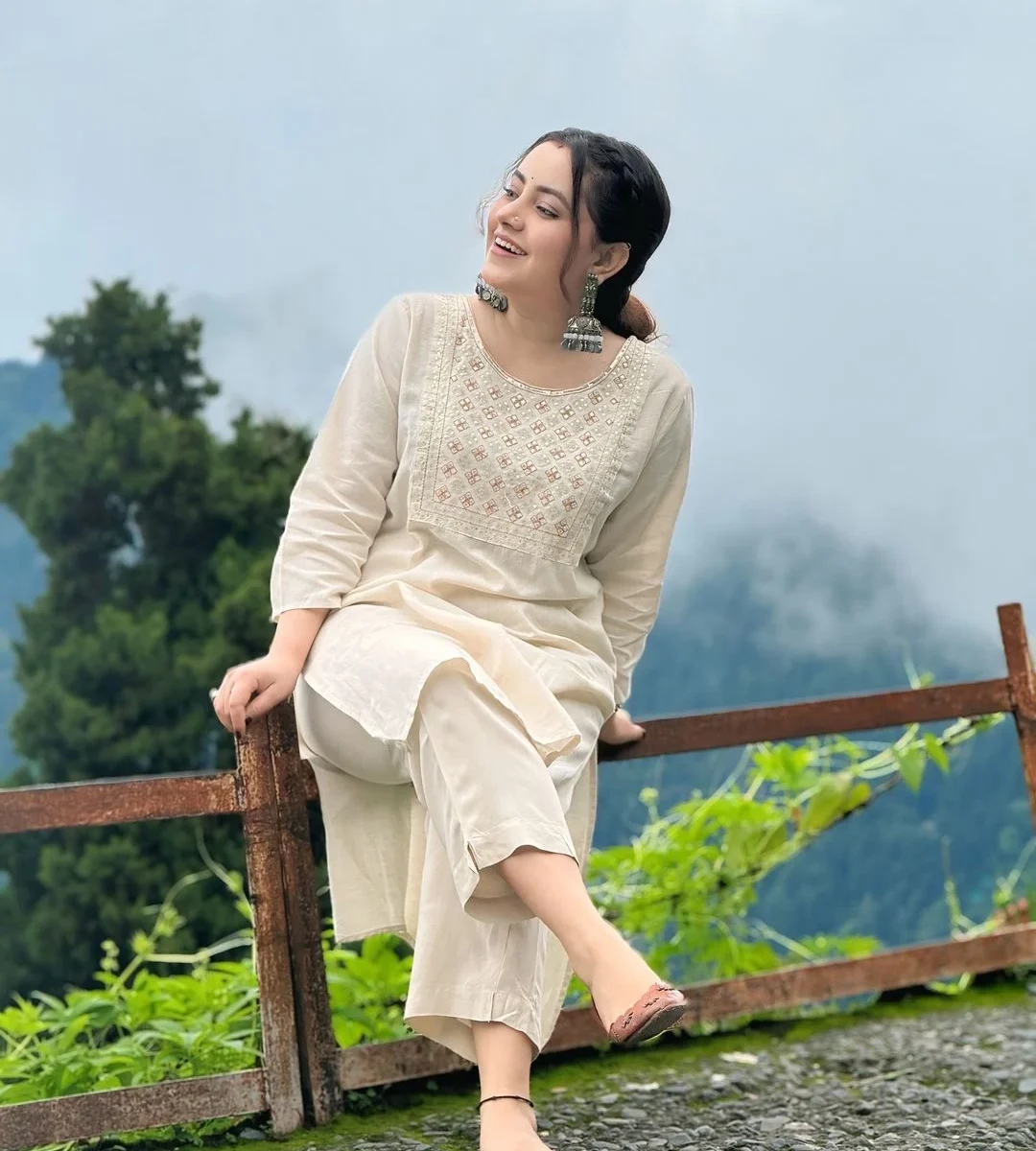 Flex Cotton Off White Kurti Pant Set