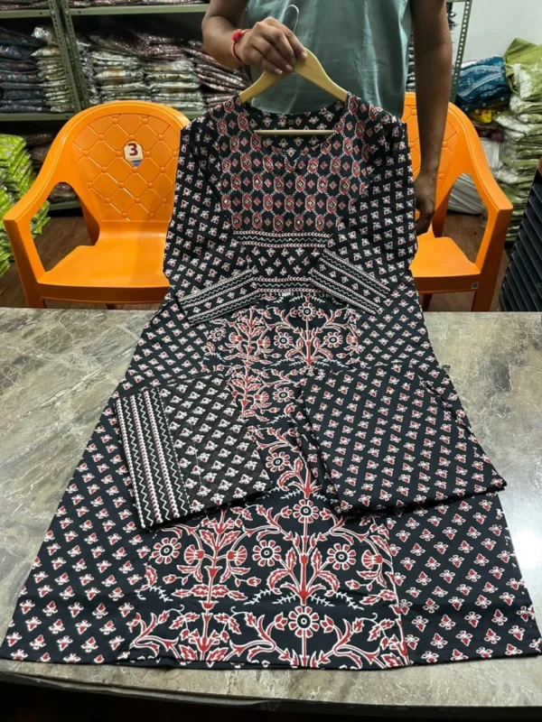 Black Printed Kurti Pant Dupatta Set​