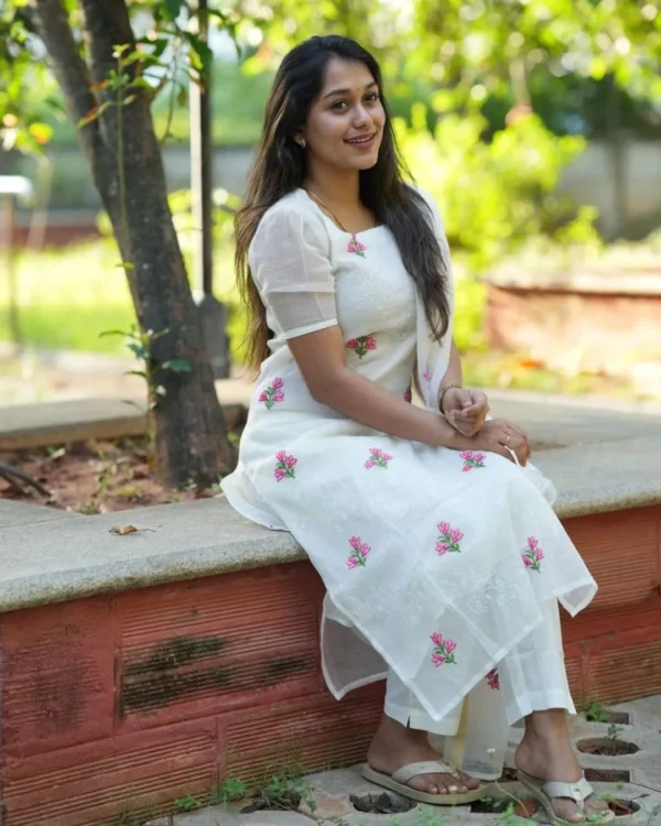 White Kota Doriya Suit Set