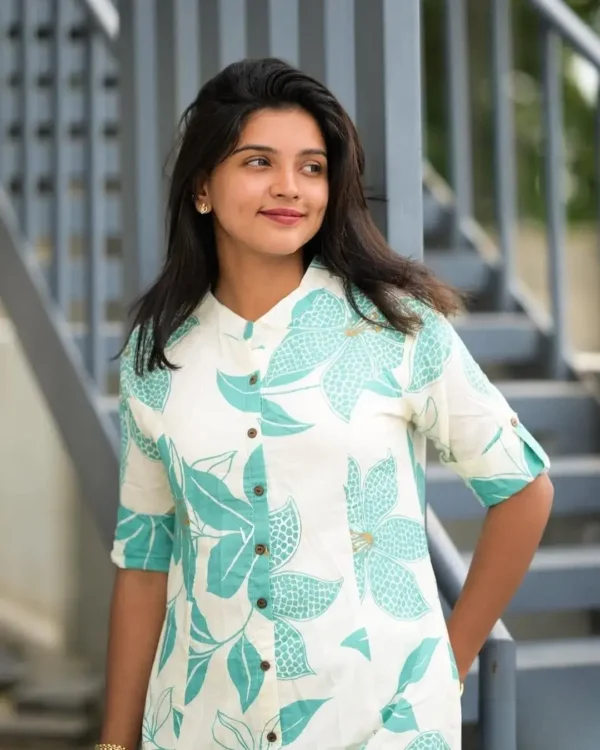 A-Line White Cotton Kurti Palazzo Set front