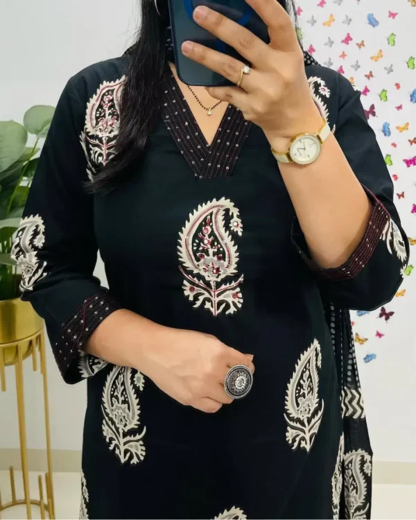 Floral Printed Black Cotton Suit Set Front
