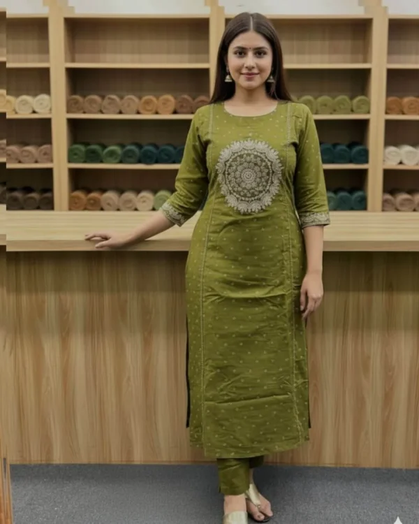 Cotton Green Colour Kurti Pant Dupatta Set​