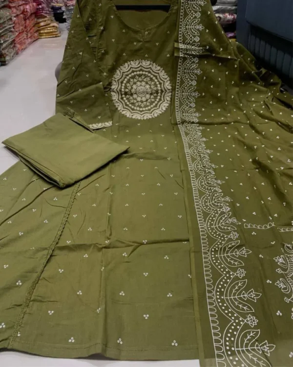 Cotton Green Colour Kurti Pant Dupatta Set​