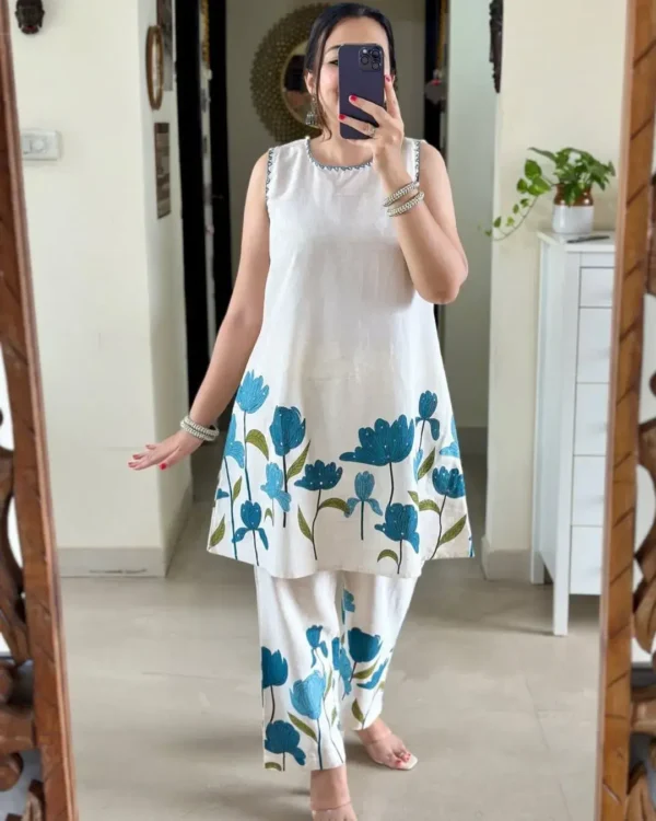 Sleeveless White Cotton Slub Kurti Pant Set
